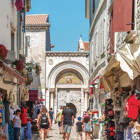 1 Bedroom Lovely In Novas Vas Apartman *