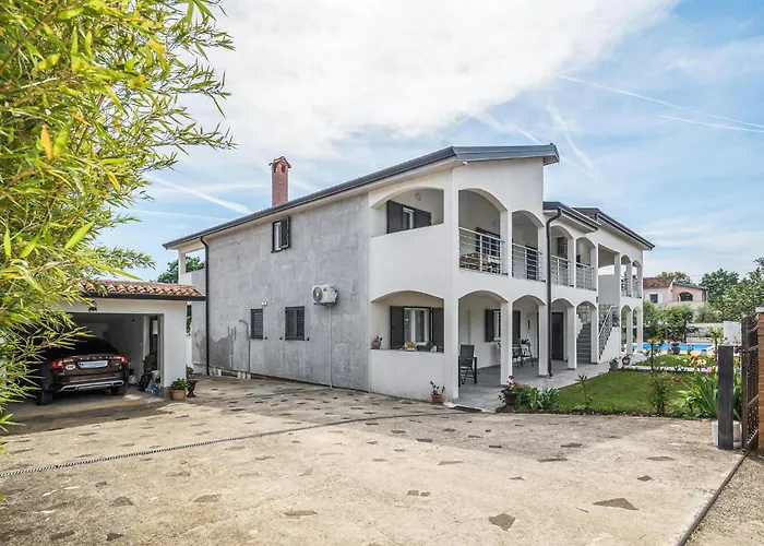 1 Bedroom Lovely In Novas Vas Apartman Nova Vas