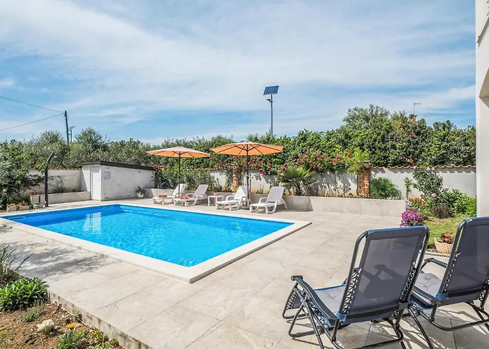 Apartman 1 Bedroom Lovely In Novas Vas