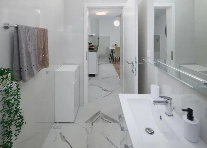 Apartman 1 Bedroom Lovely In Novas Vas Nova Vas